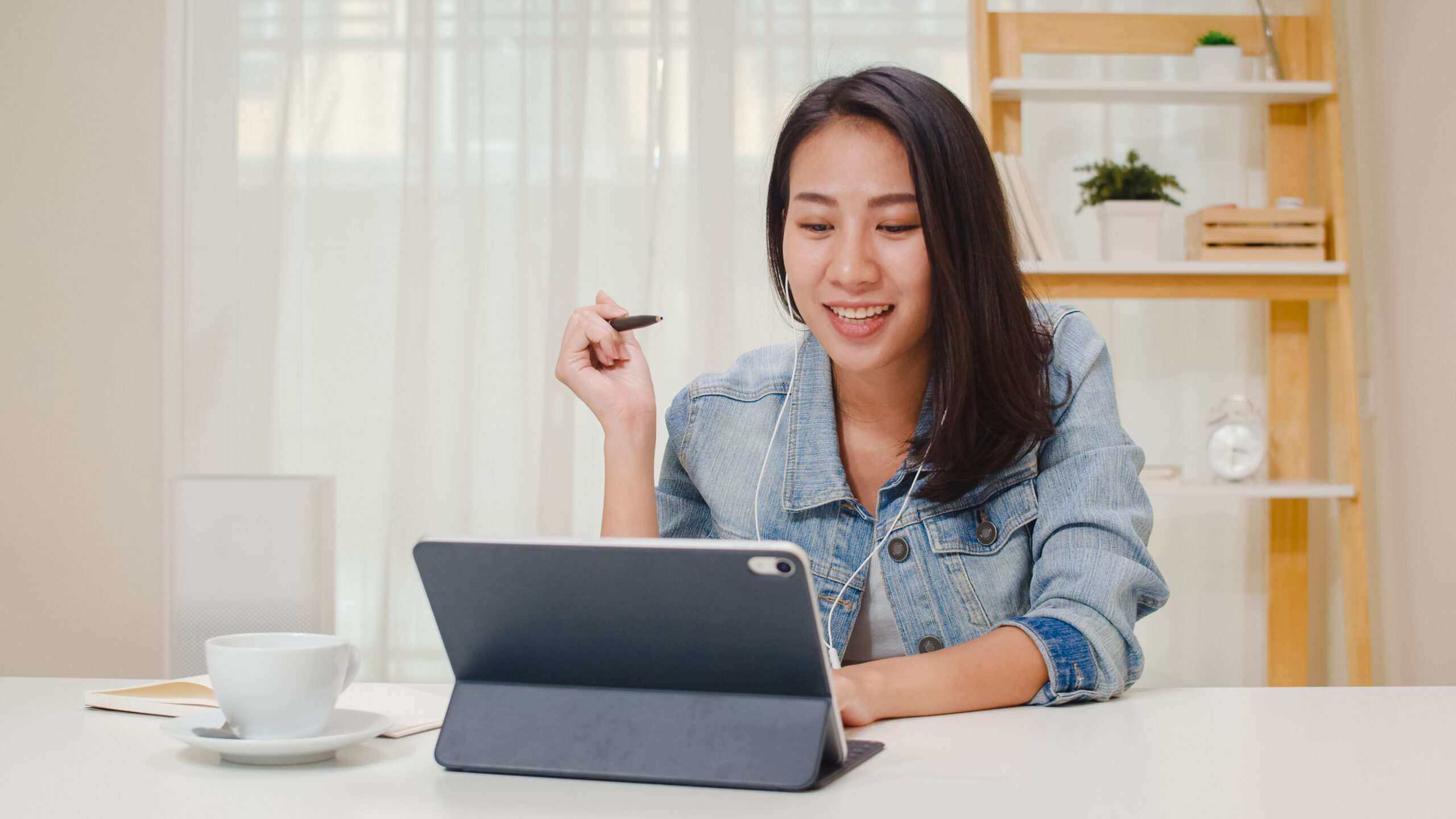 Freelance usando su tablet